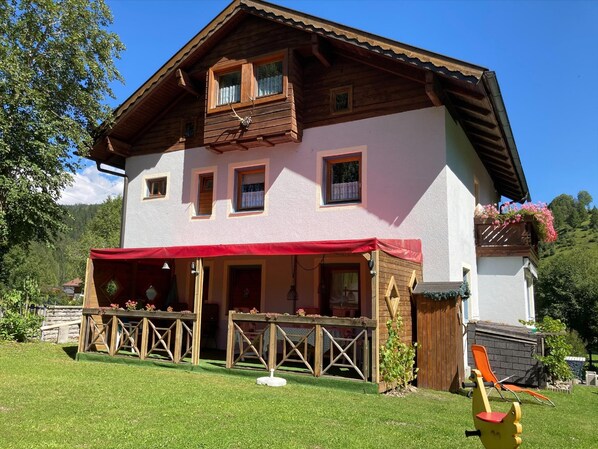 Extérieur maison de vacances [été]