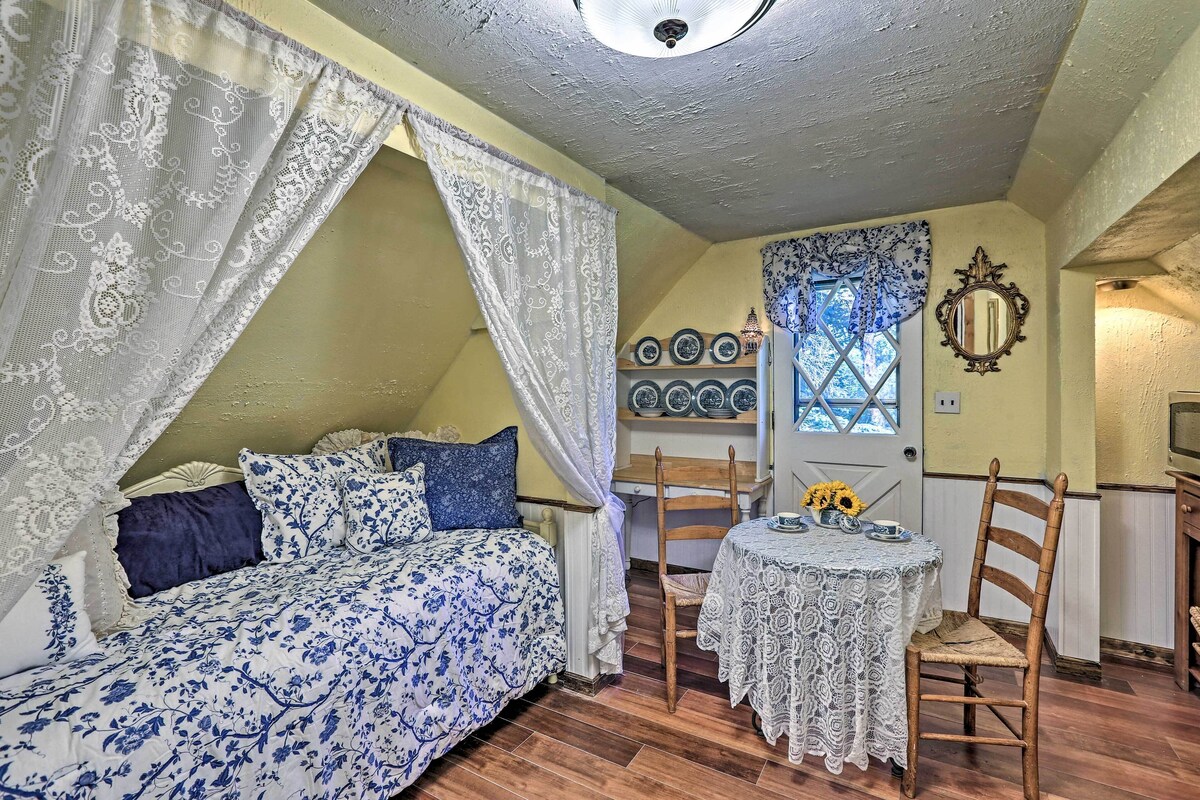 Chicago Creek B & B’: 1 Mi to Mt Blue Sky!