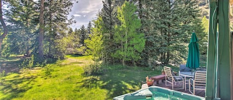 Idaho Springs Vacation Rental | 2BR | 1BA | 800 Sq Ft | Stairs Required