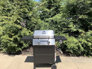 Grill for use in driveway or in back patio