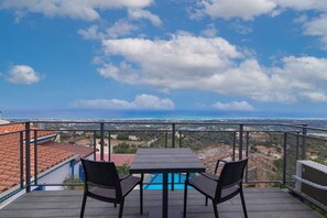 Incredible view,Stone build,Infinity pool,Maroulas,Rethymno,Crete