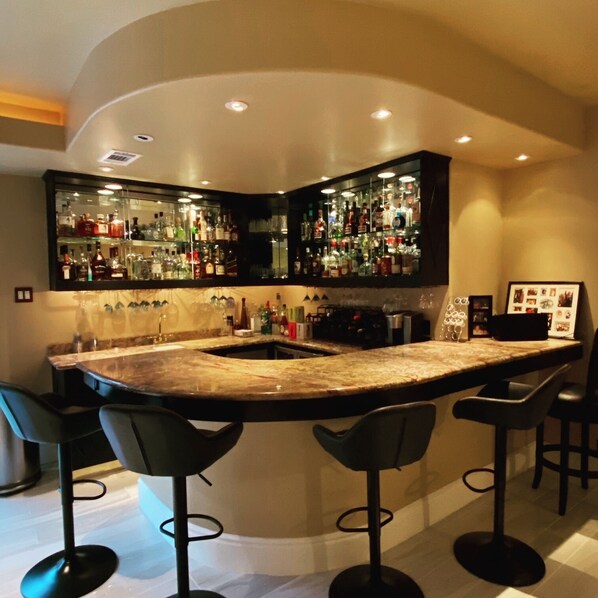 Bar (en la propiedad)