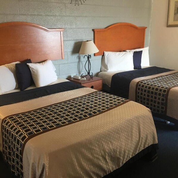 2 Queen Beds. The exact unit will be assigned upon arrival. Views, colors and decoration may vary.