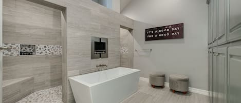 HUGE MASTER BATH WITH 2 WALK IN SHOWERS AND SOAKING TUB