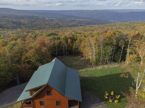 The chalet features unparalleled privacy, views and seclusion.