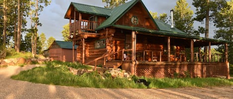 Mountain Crest Cabin