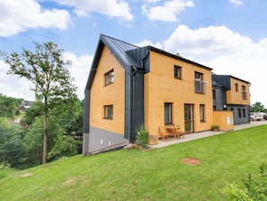Möbel, Eigentum, Tabelle, Cabinetry, Stuhl, Holz, Gebäude, Beleuchtung, Countertop, Interior Design