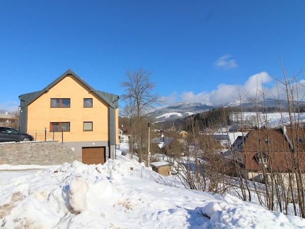 Himmel, Wolke, Gebäude, Daytime, Eigentum, Schnee, Fenster, Azurblau, Haus, Berg