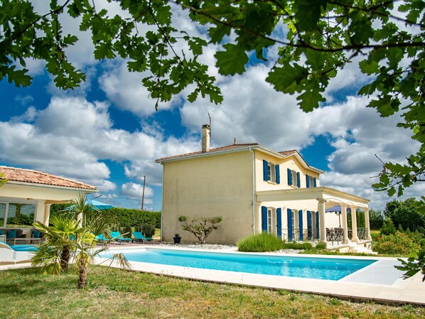 Extérieur maison de vacances [été]