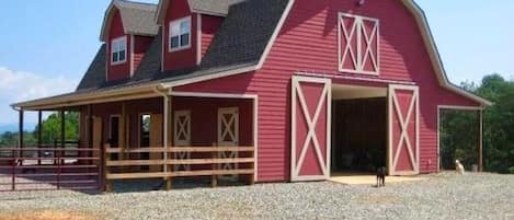 Beautiful barn home!