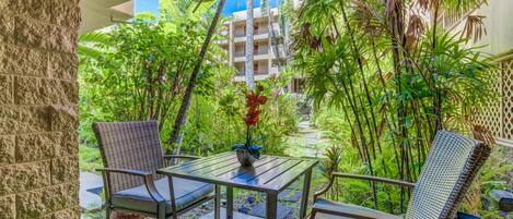 Dine al fresco on your private lanai