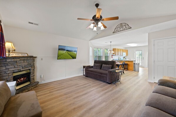 Bright, open, spacious floorplan
