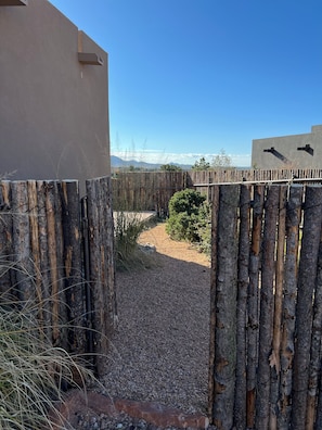 FENCE GATE