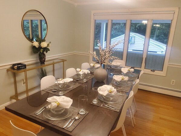 Dining area seats 8