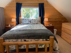 Upstairs loft bedroom.