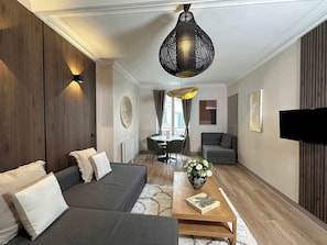 Cozy hideaway – sofa by day, bed by night