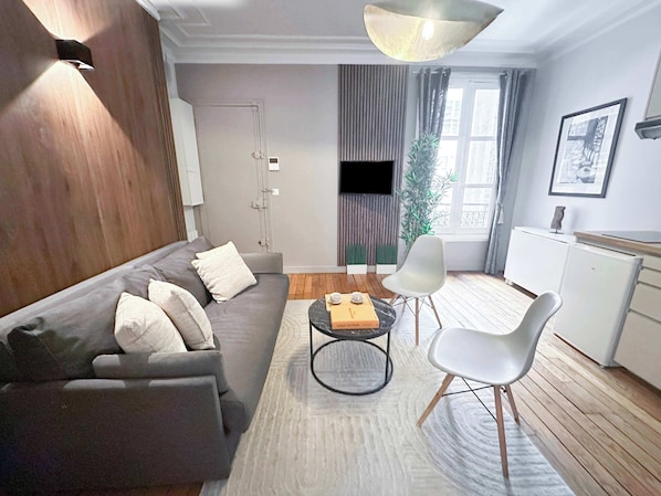 Perfect living room for families and friends, with TV and wifi