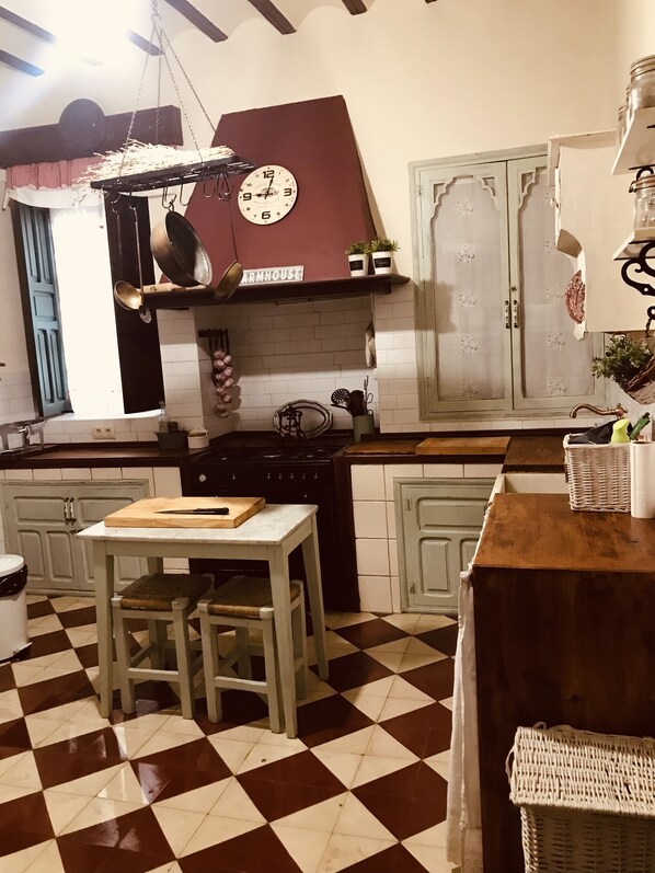 Private kitchen