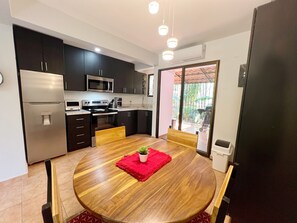 Prepare meals in the full kitchen, grill on the BBQ and host a games night or telework at the dining table.