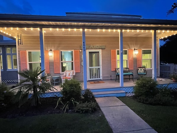 Beautiful front porch to enjoy your morning coffee or a nice glass of wine