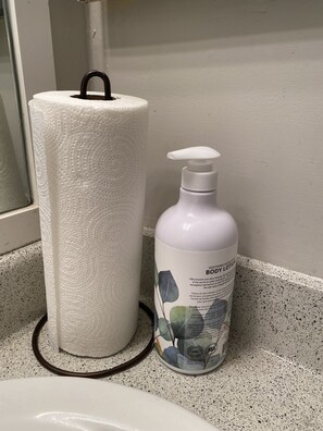 Badezimmerausstattung