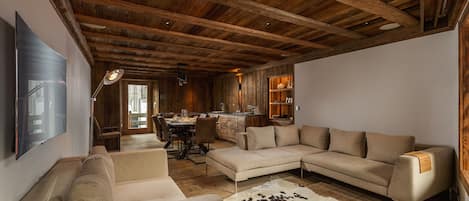 Extraordinary and classy flat in the heart of Chamonix