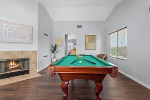 Spielezimmer
