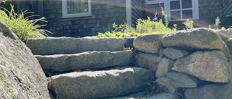 Stone entryway