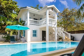 Villa Grande - sleeps 7