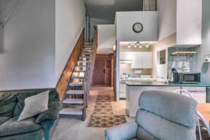 Living Room | Free WiFi