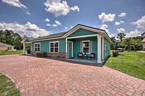 Home Exterior | 1,200 Sq Ft