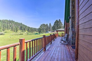 Private Deck | Entry via Lockbox