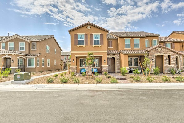 Henderson Vacation Rental | 3BR | 2.5BA | 1,843 Sq Ft | Stairs Required