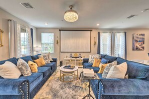 Living Room | Central Air Conditioning & Heat