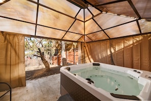 Bain à remous intérieur
