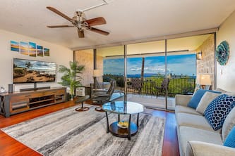 Remodeled 1BR Kihei Condo: Ocean Views, Gourmet Kitchen, Steps to Kamaole Beach