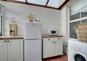TH006 - Utility Room