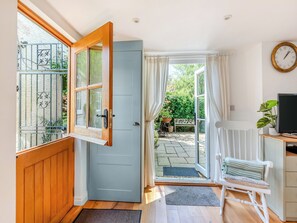 Open plan living space | Candlewick Cottage, Lower Heyford, near Oxford