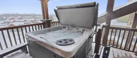 Cozens Pointe B-301 - a SkyRun Winter Park Property - Private Hot Tub with a view! 