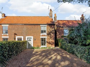 Exterior | Robin Cottage, Holt