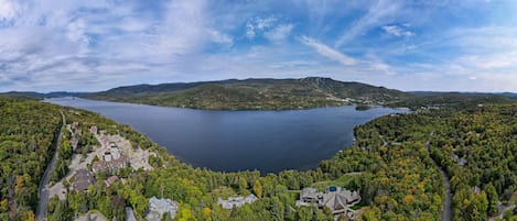 Drone shot of Lac and Mont Tremblant Views