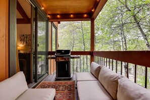 Private Deck