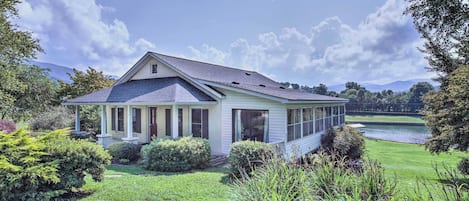 Hayesville Vacation Rental | 5BR | 2BA | 1,200 Sq Ft | Step-Free Entry