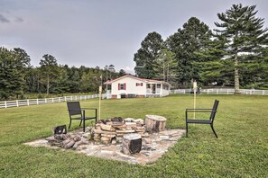 Fire Pit | Single-Story Cottage | 2 Exterior Security Cameras