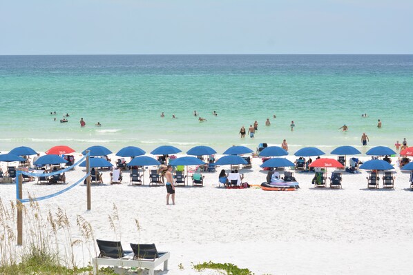 Geronimo public beach located in 5 min walk 