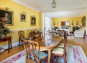 Art and Antiques 