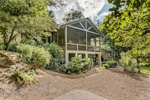 Private Screened In Back Porch