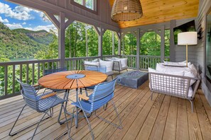 Gorgeous Private Back Porch