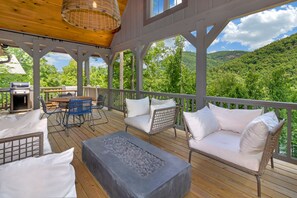 Gorgeous Private Back Porch