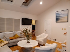 Living room with 55" TV